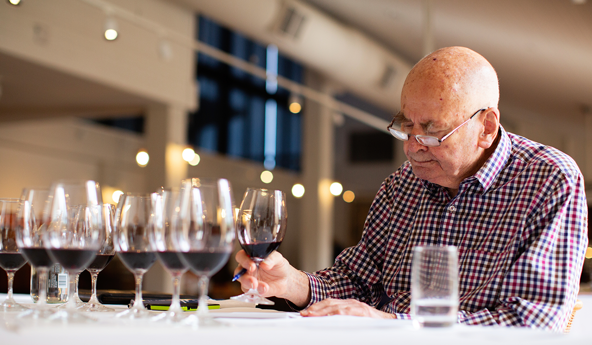 James Halliday tasting a flight of red wines