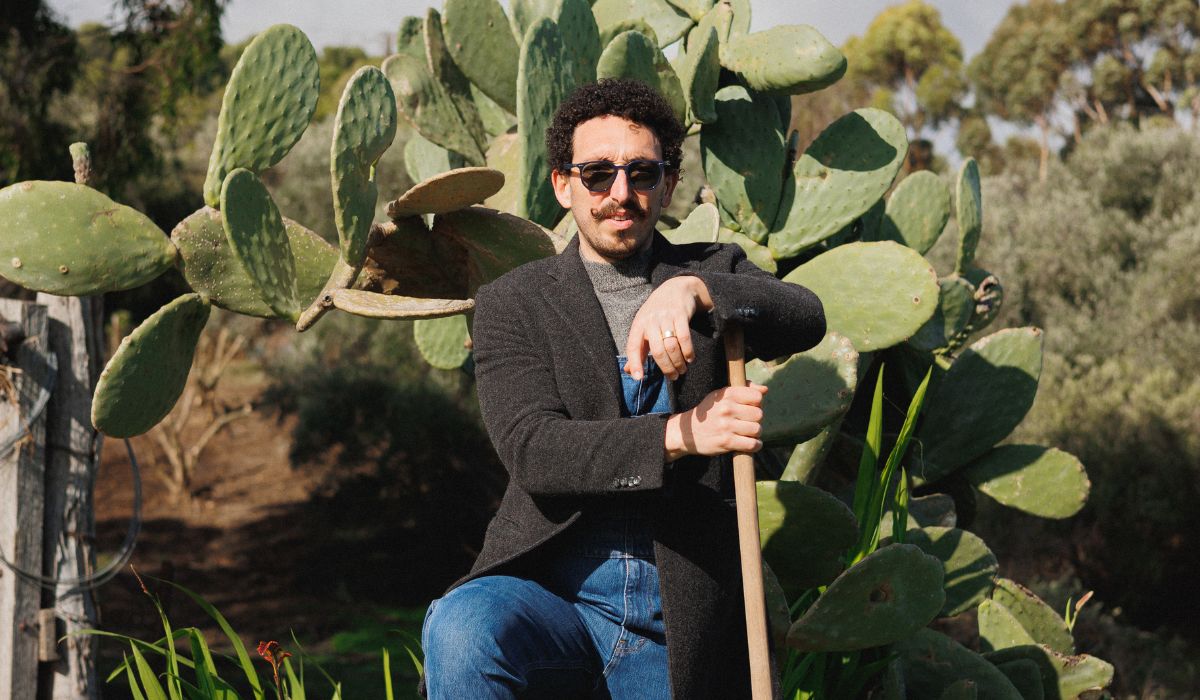 Fabiano Minchella in front of a large cactus