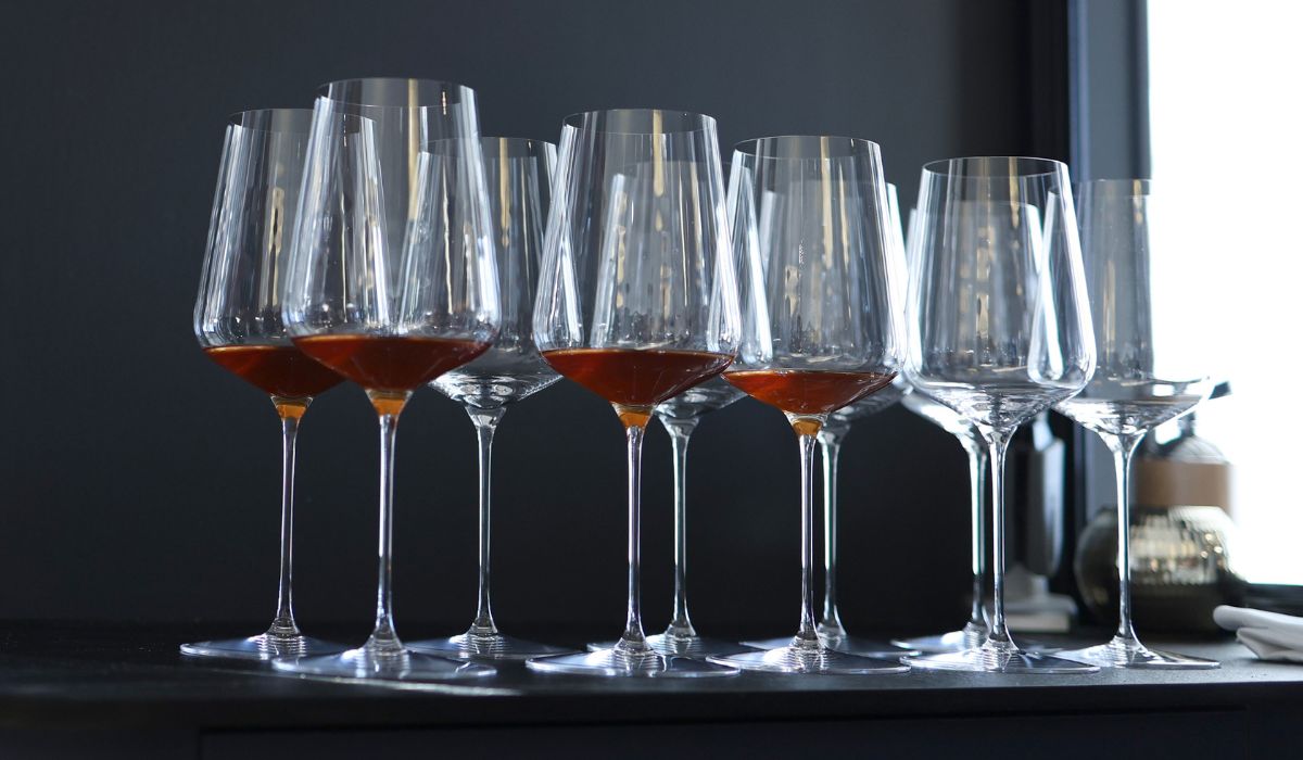 Wine glasses containing Romanée-Conti 1899