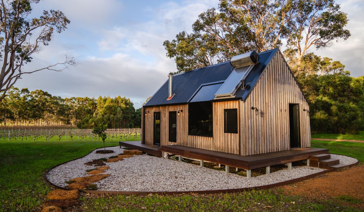 Windows Estate Petit Eco Cabin
