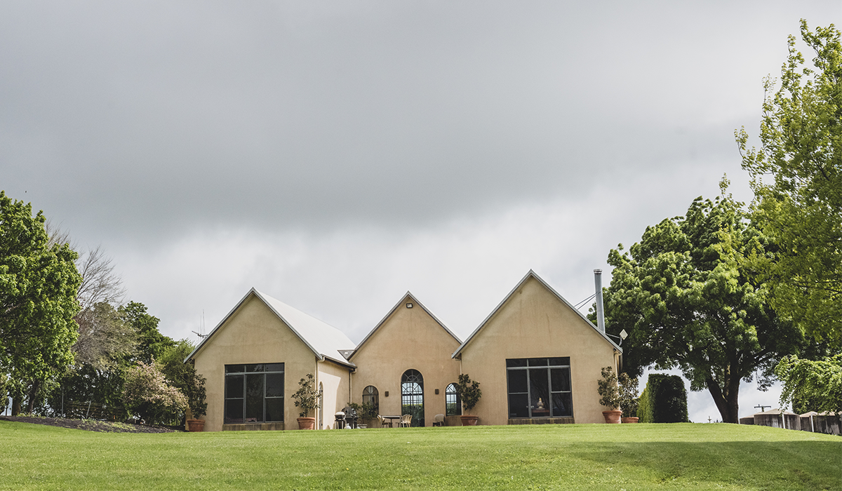 Sloping lawns outside Hoosegg cellar door