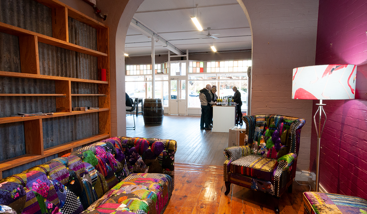 Tamburlaine cellar door interior