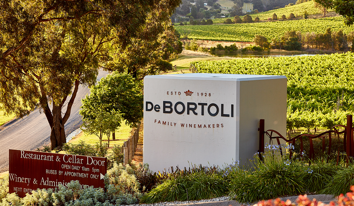 De Bortoli entrance sign