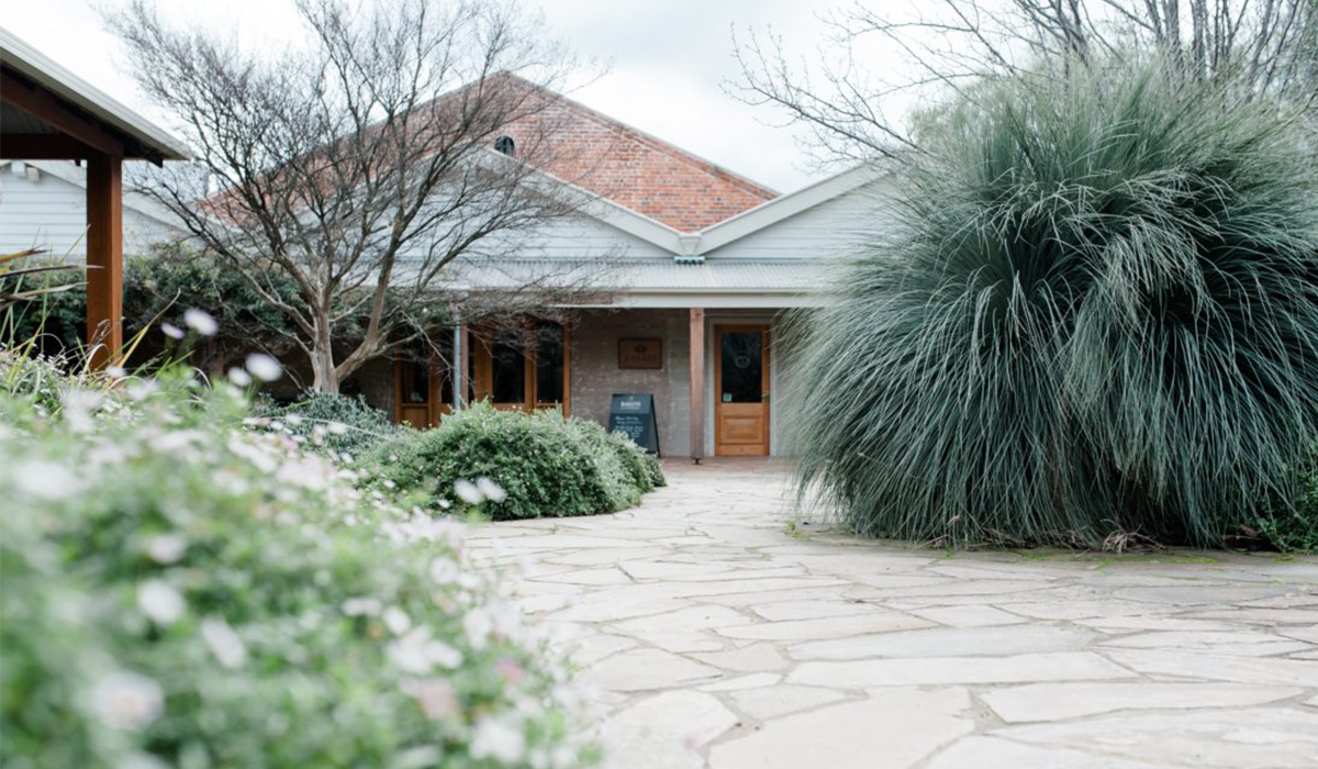 Baileys of Glenrowan cellar door view from outside